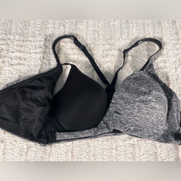 Victoria’s Secret VSX Sports Bra 34C - Picture 6 of 7